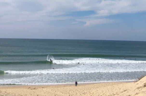 Cap Ferret Surf School a ajouté une nouvelle photo – avec Sébastien Druot chez Cap …
