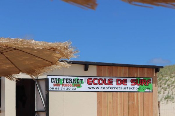 Cap Ferret Surf School a mis à jour sa photo de couvertu